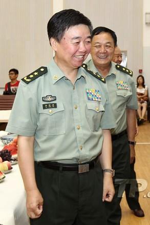 中国人民解放军高级将领,现任济南军区政治委员,上将军衔.