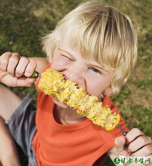 你真的知道如何啃玉米吗?