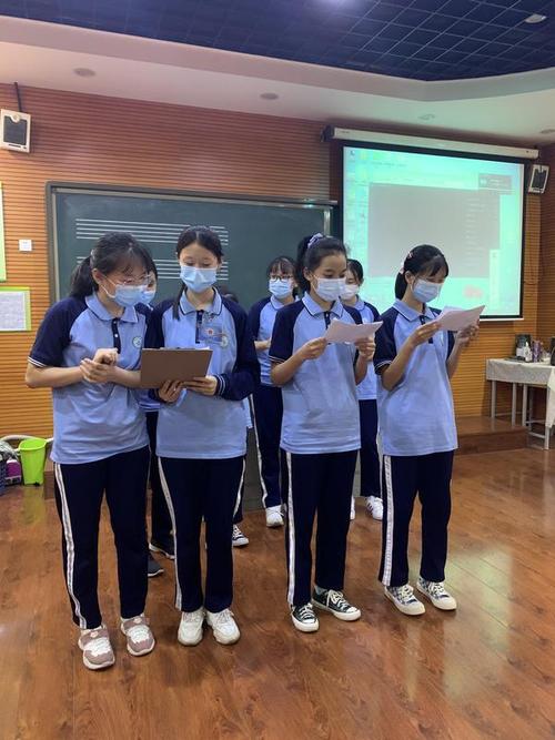 初一年段班级音乐会 - 厦门市松柏中学