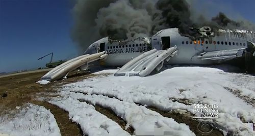 韩亚空难现场救援视频曝光 16岁中国女生被碾压致死