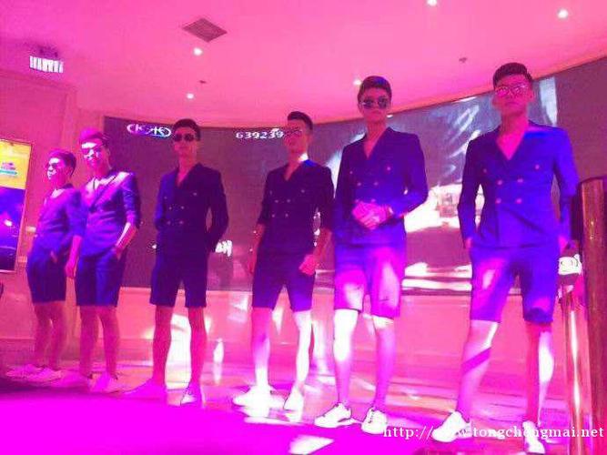 夜场ktv直招酒店直招 联系—秦轩,电话微信同号:188--22829665   男模