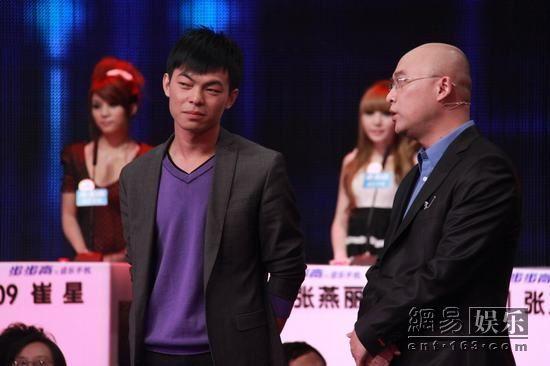 最耿直男生牵手王婷玉 26岁的王超绝对可以称作《非诚勿扰》舞台上