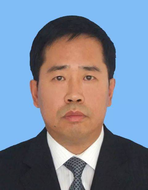 现任内蒙古包头市青山区委书记.