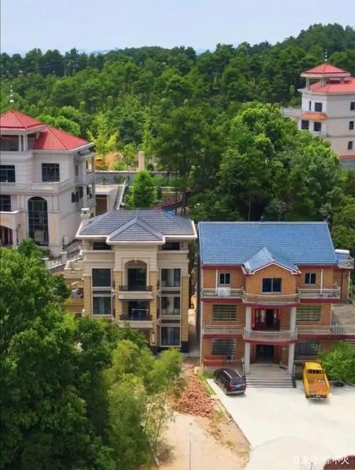江西农村建房太疯狂,一家比一家建得好,福建和潮汕都