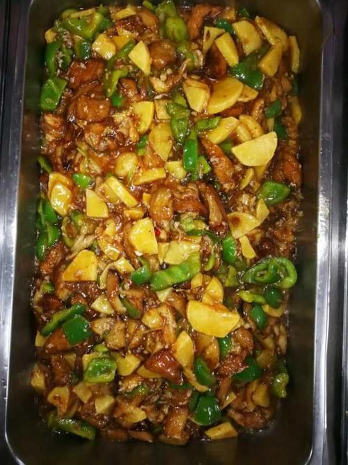 为进一步提高员工餐厅菜品质量以及员工对食堂的满意度,致力于把职工