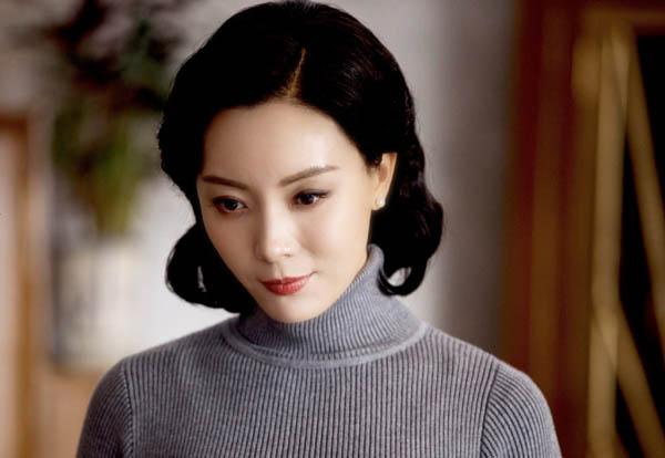 和平饭店陈数口红色号是什么 唇形饱满突出主角光环