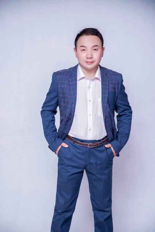 王培杰,1987年10月29日出生于山东德州,歌手,代表作有《如果我不曾