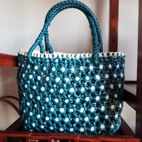 蔷薇花手提包,款式新潮流,长26,宽底宽13,高19㎝