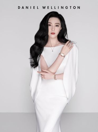 范冰冰3月1日官宣大牌代言!薄纱难掩曼妙身材,丰腴性感好惹眼