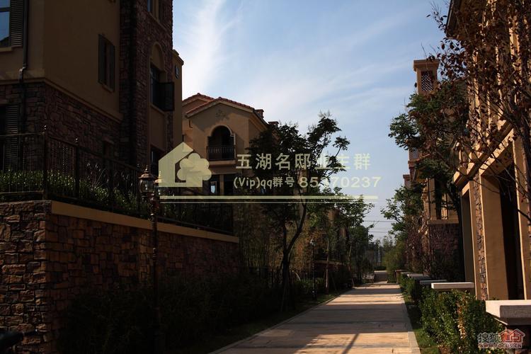 西安业主论坛 绿地与湖业主论坛 > 图:绿地国际生态城别墅区的业主们