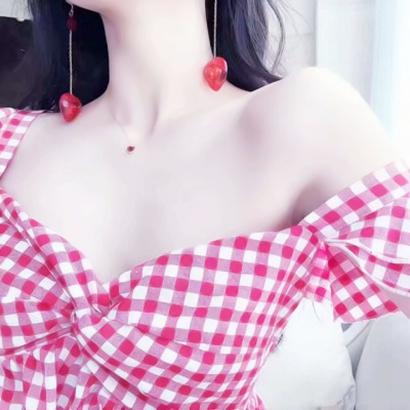 qq头像部位图女生锁骨