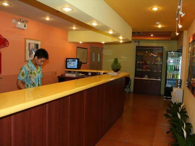 前台 如家快捷酒店佛山百花广场店 (home inn - foshan baihua plaza)