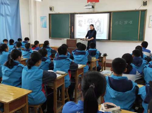 胶州七中红色基因教育培养学生家国情怀