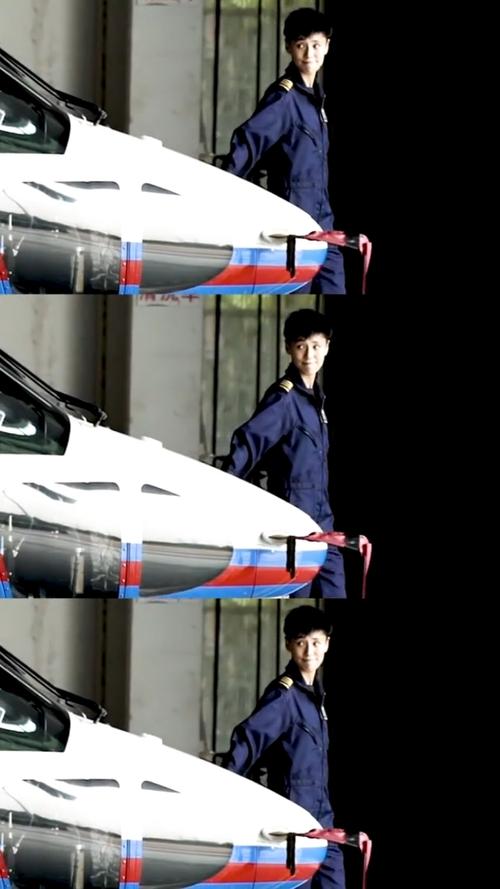 明星娱乐中国第一代搜救女机长宋寅东海守护神帅到半个中国的女孩都为