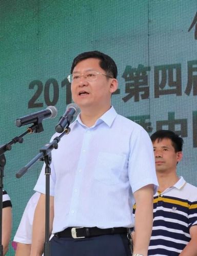 湘潭市人民政府副市长傅军宣布活动开幕