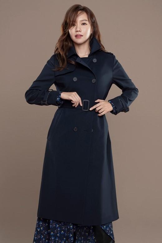 组图:韩女星金雅中秋冬时装照曝光 曾被传死亡公司否认