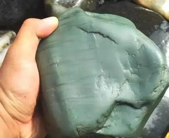 和田玉里的新宠—沙枣青