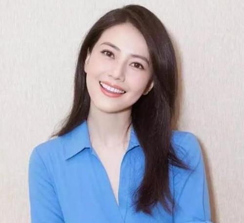 高圆圆知己公开她探班赵又廷原因,又廷每隔120分钟