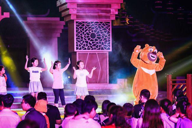 熊出没主题夜场 &烟花 ,夜场也精彩!