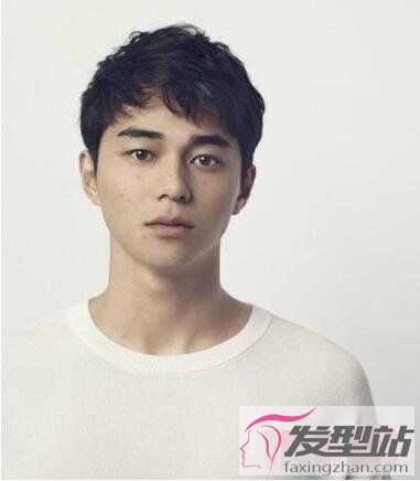 9款大脸圆脸适合发型男 选对修颜发型堪比整容