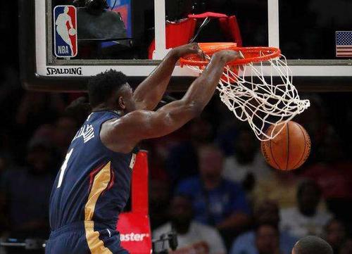 欢迎来到nba!锡安快攻惨遭字母哥追身血帽