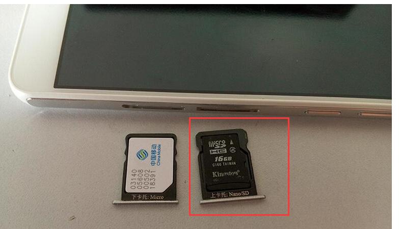 华为荣耀6plus双卡双模手机的存储卡安在哪里?