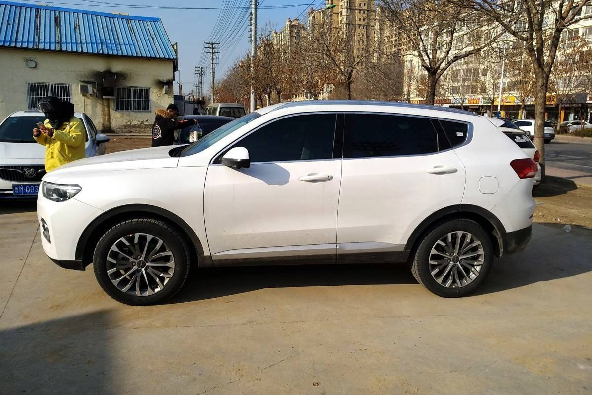 第三代哈弗h6登场,看完价格后,长安cs75plus不香了