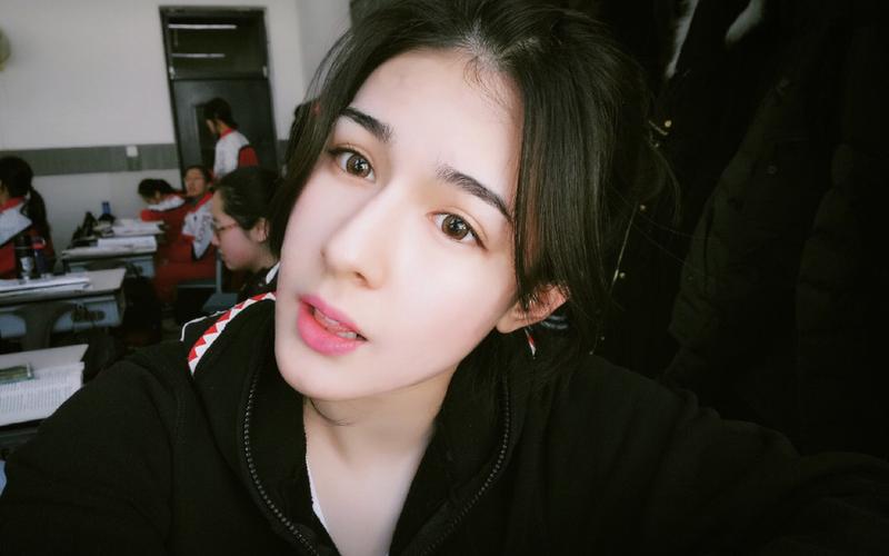 阿的江女儿长大萌娃变女神 面容清纯如玉女