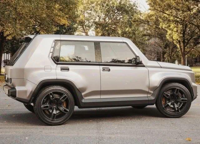 全新一代拉达尼瓦亮相酷似缩小版奔驰g越野性能不输铃木吉姆尼