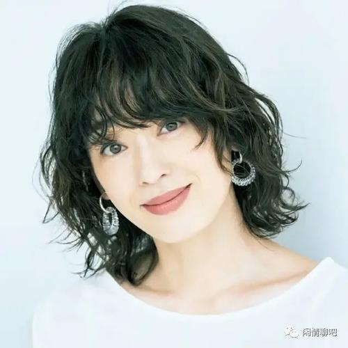 40岁的女人适合什么发型