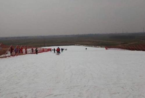 滨州阳信东山滑雪场学生门票价格?