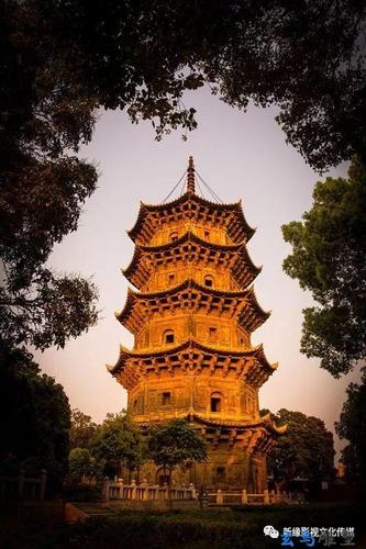 泉州东西塔佛教人物装饰浮雕艺术风格