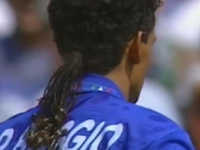 视频-盘点足坛历史10大失点 巴乔落寞背影让人心碎