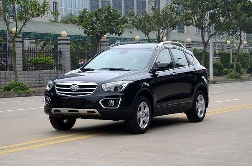 诠释"品质 技术 创新  6月8日晚上,一汽奔腾首款suv——奔腾x80南宁