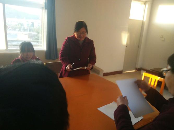 李春霞老师谈高年级数学教学.