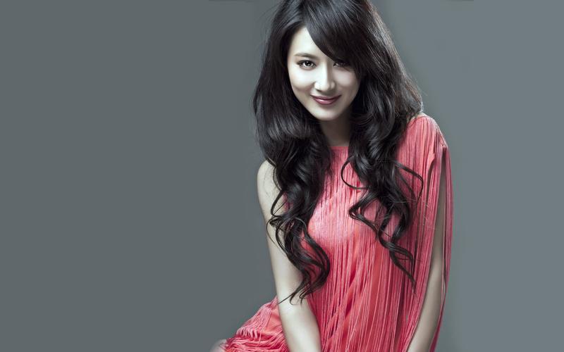 苦情女王郭珍霓简约时尚温馨甜美写真桌面壁纸(二)