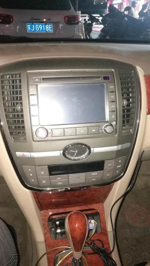 2008款别克君越的改装音响(品牌:天派),上周插入cd光盘时突然关机了