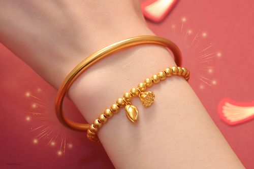 和和美美莲花黄金古法手镯手串佩戴图