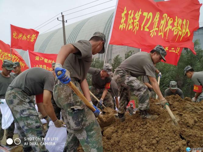 组图22年后98抗洪模范营旗帜仍在防汛一线飘扬