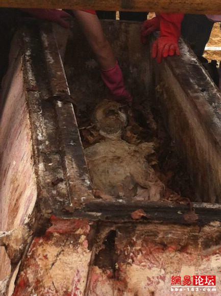 干尸开棺全过程