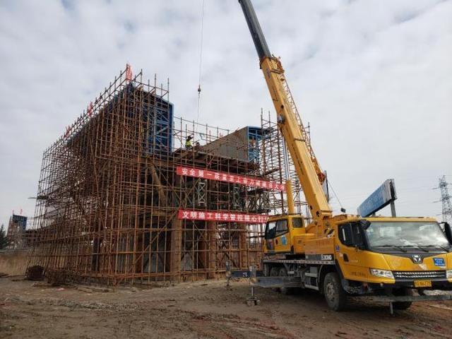 因跨线桥施工 哈大高速部分半幅封闭施工至9月