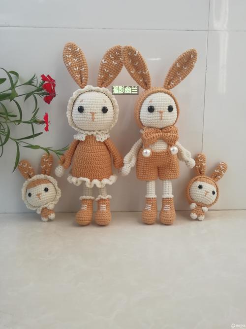 幸福的兔子家族甜美可爱钩针兔子编织图解