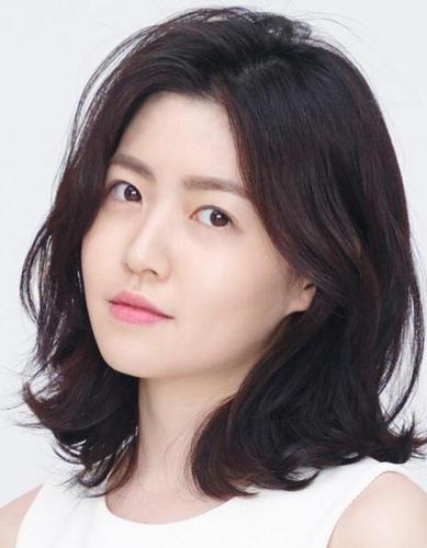 地区:日韩明星 生日:1994-05-31 国家:日韩明星 血型:b型 星座:双子座