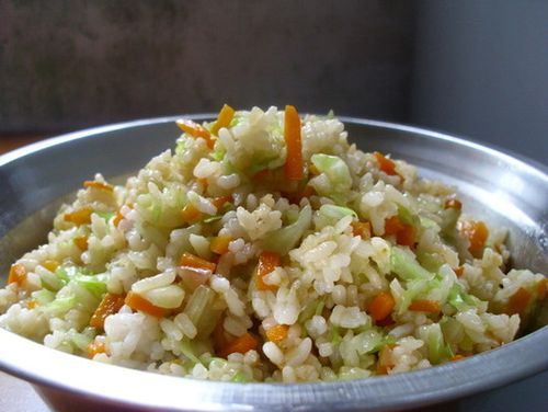 胡萝卜包菜炒饭