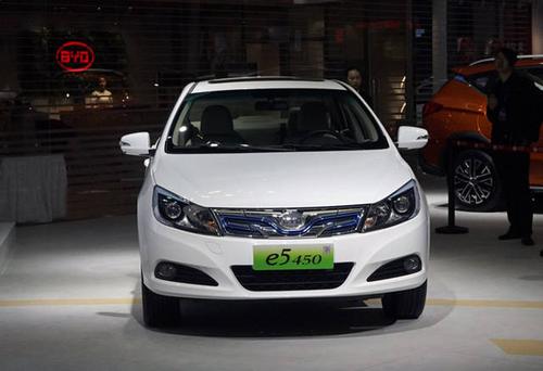 7.99万起 元ev360深圳上市 比亚迪绿动深港澳车展