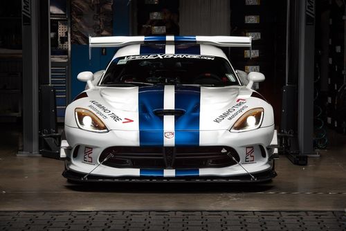 最终战役 《dodge viper acr》完成7分01.3秒纽柏林单