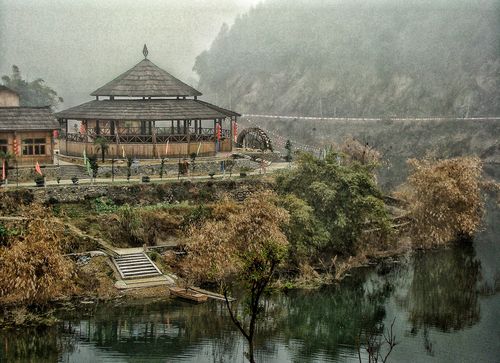 必背瑶寨风情录