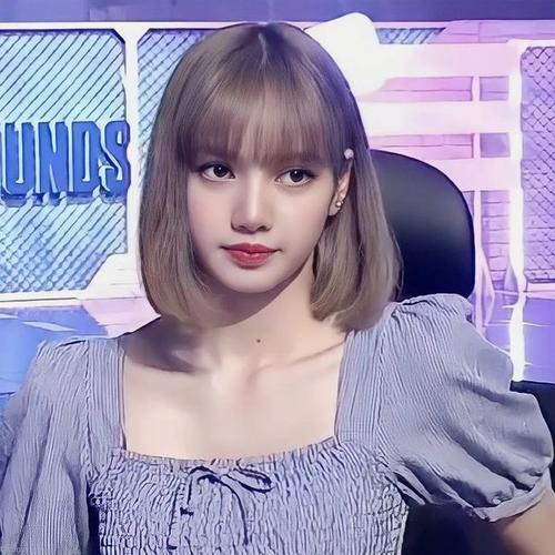 lisa的欧美妆与韩妆大比拼你觉得哪种更适合她呢