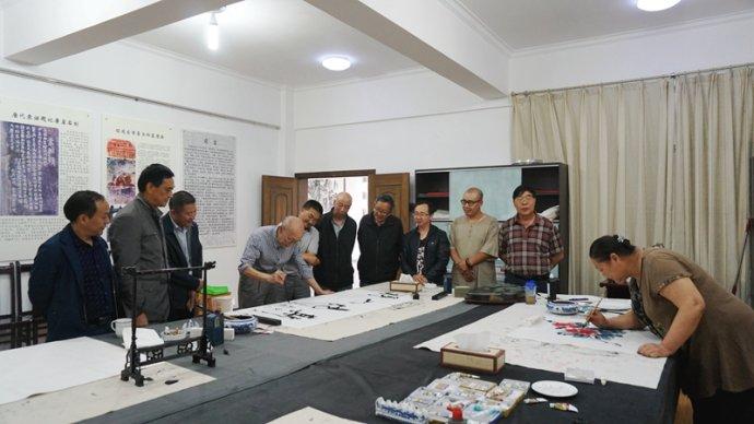 著名学者姜澄清到昭通文学艺术家创作中心参观交流