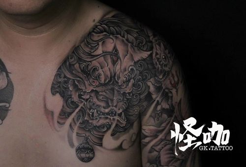 新传统前胸唐狮纹身图案